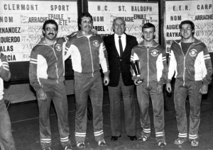 Le deuxième tour de la coupe de France à Romans en 1982. Marc Michel entouré de Bruno Izquierdo, Bernard Garcia, Richard Fernandez et Bernard Calas